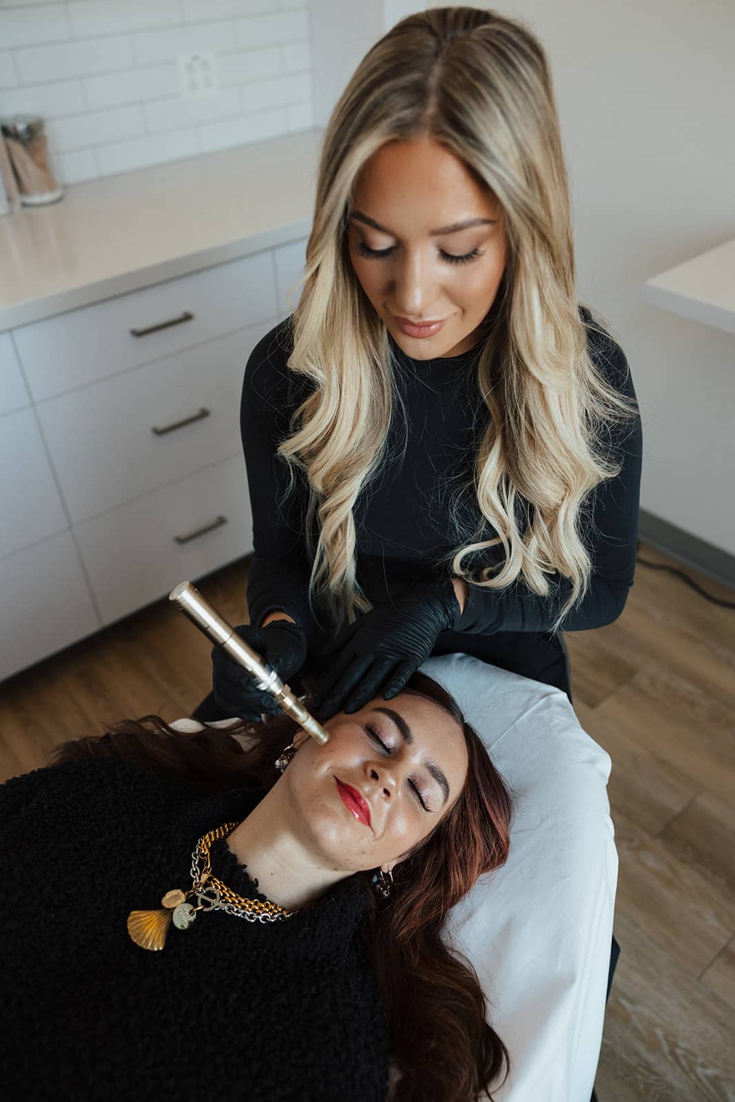 Tratamientos de microagujas en cirugía plástica facial en Utah